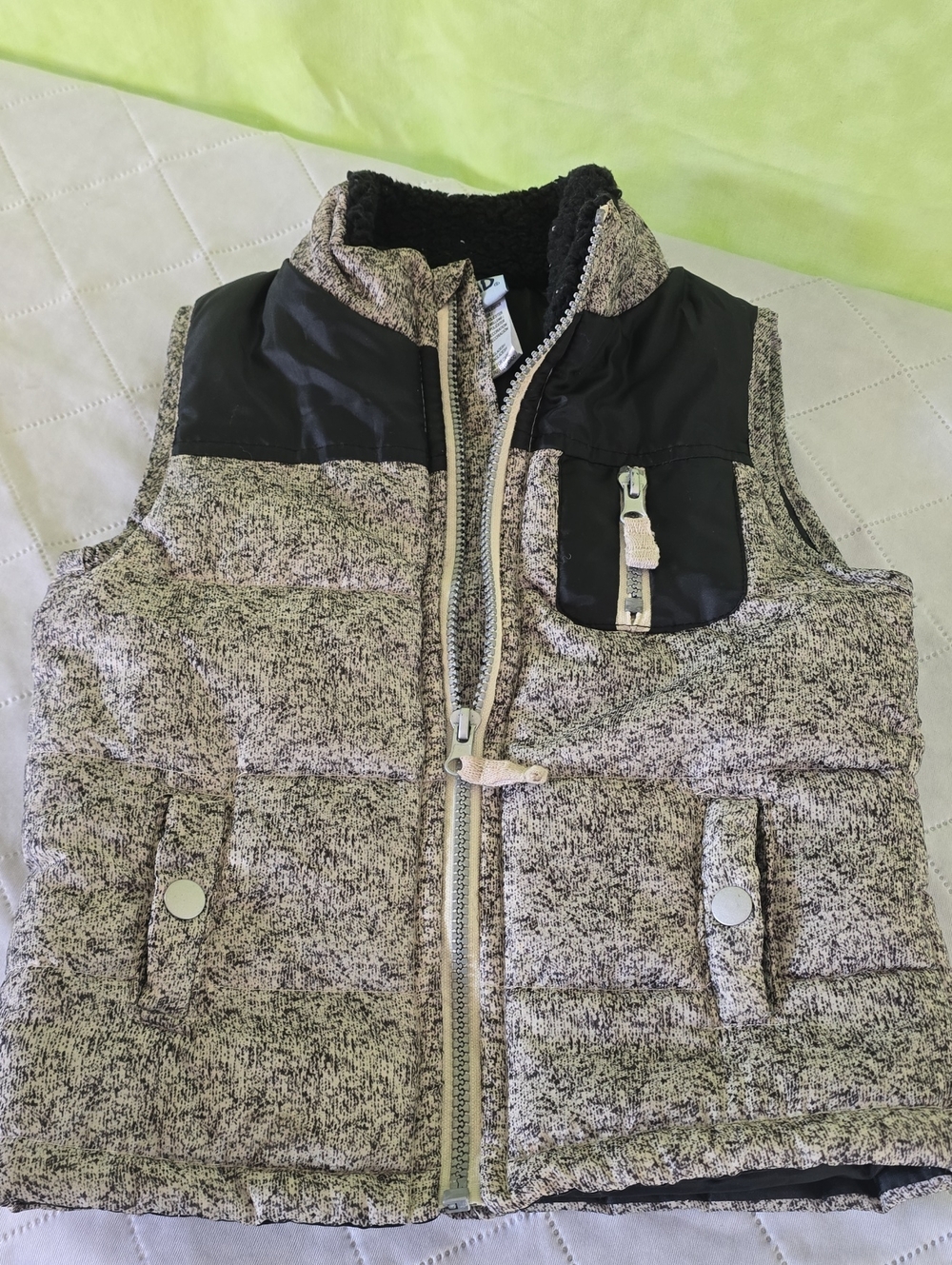 Kids Heather Gray Quilted Vest with Black Trim - Unbranded